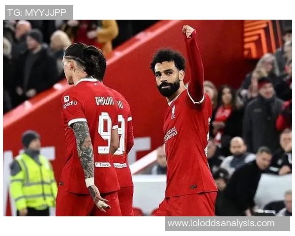 欧联杯激战:利物浦逆转曼联6-2补时争议进球引发全场狂欢 欧联杯激战:利物浦逆转曼联6-2补时争议进球引发全场狂欢