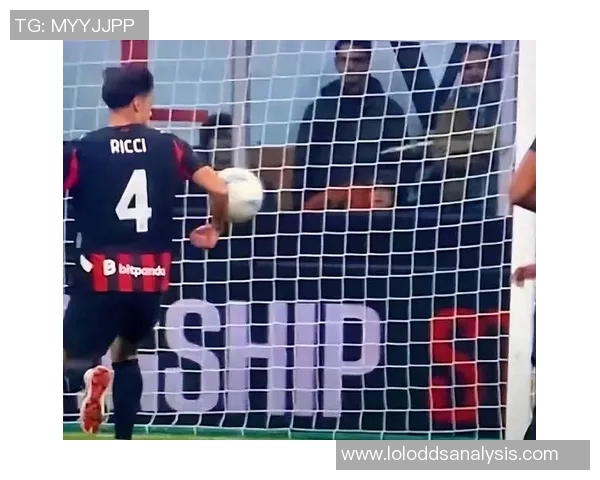 世界杯激战AC米兰险胜多特蒙德点球大战引发争议判罚全场沸腾 世界杯激战AC米兰险胜多特蒙德点球大战引发争议判罚全场沸腾