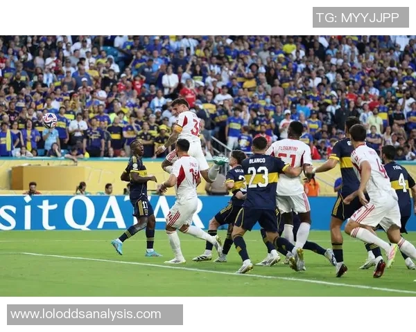 友谊赛精彩回顾：本菲卡逆转切尔西红牌事件引发全场热议