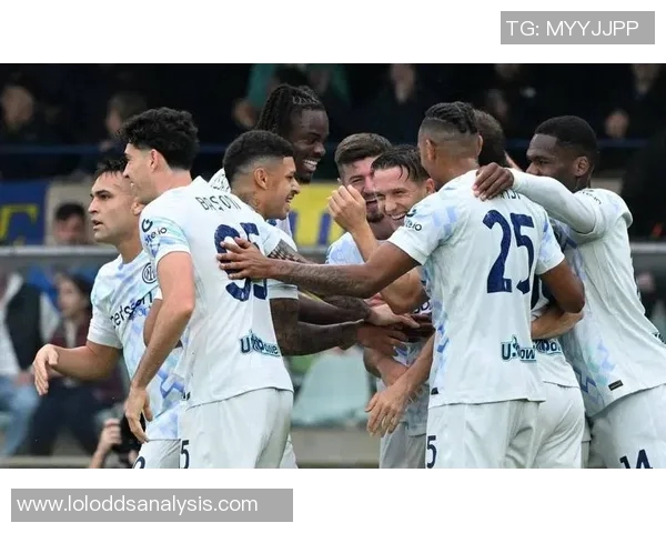 国王杯精彩对决：那不勒斯与拜仁战成平局乌龙球成比赛转折点