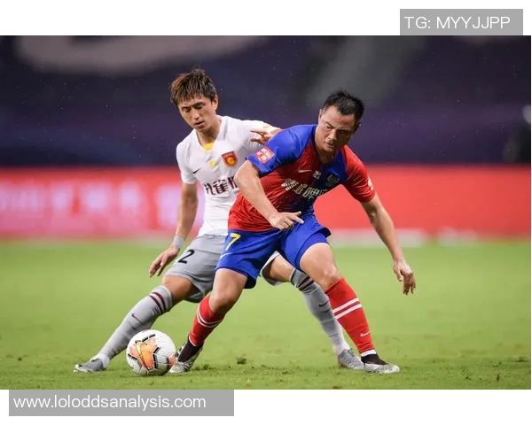 中超激战AC米兰以4比0大胜马竞争议判罚引发全场热议